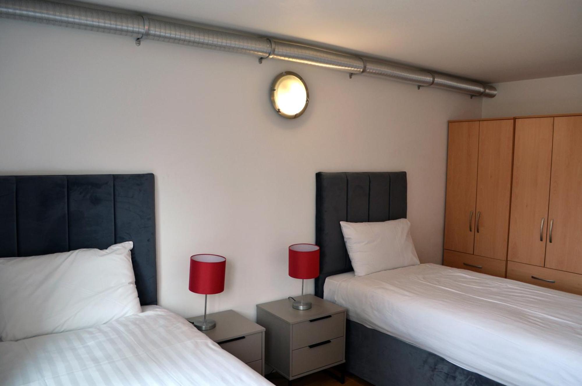 Access Apartments City Лондон Экстерьер фото